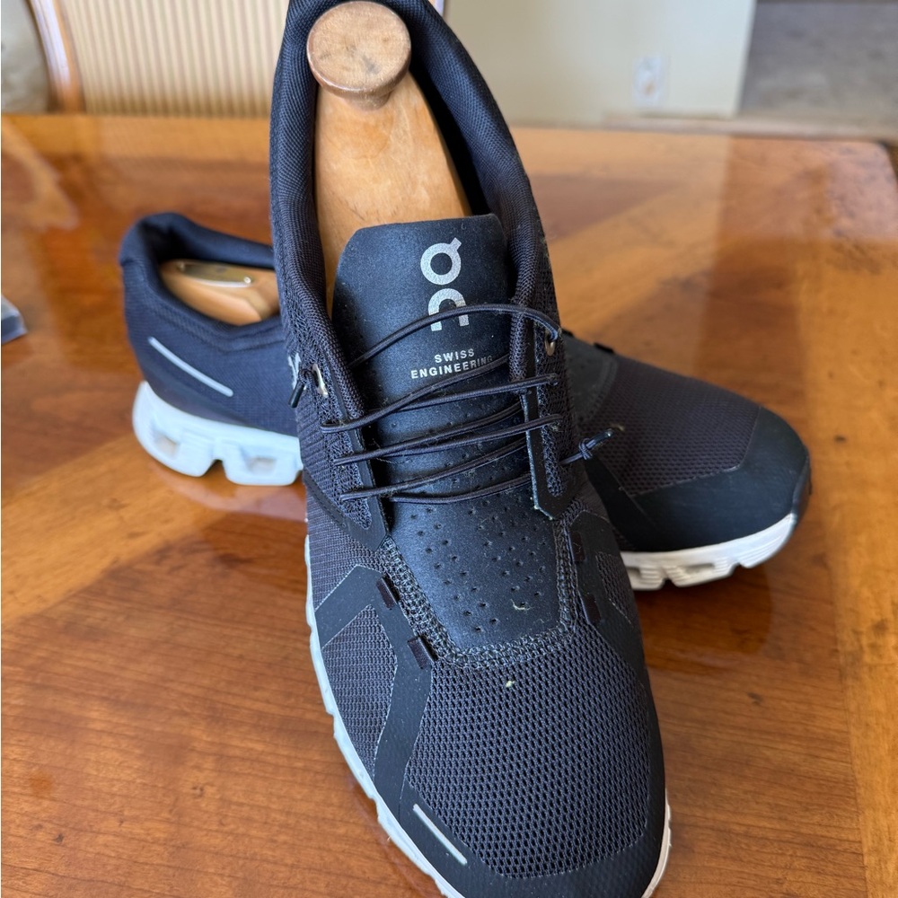 On Cloud Running Men's Black Sneakers